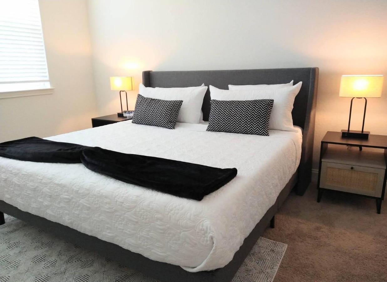 Апартаменты One Key Lux Apt - Lpga Speedway Airport Beach Дейтона-Бич Экстерьер фото